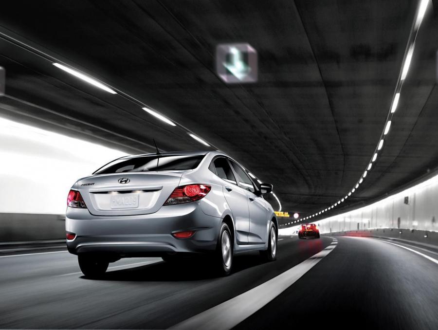  Hyundai Accent 2013 года  (фото 35 из 52)